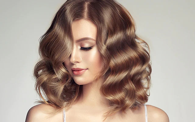 Hair textures and types of hair: All Hair types 3 Natural wavy hair texture highlighting soft, loose waves