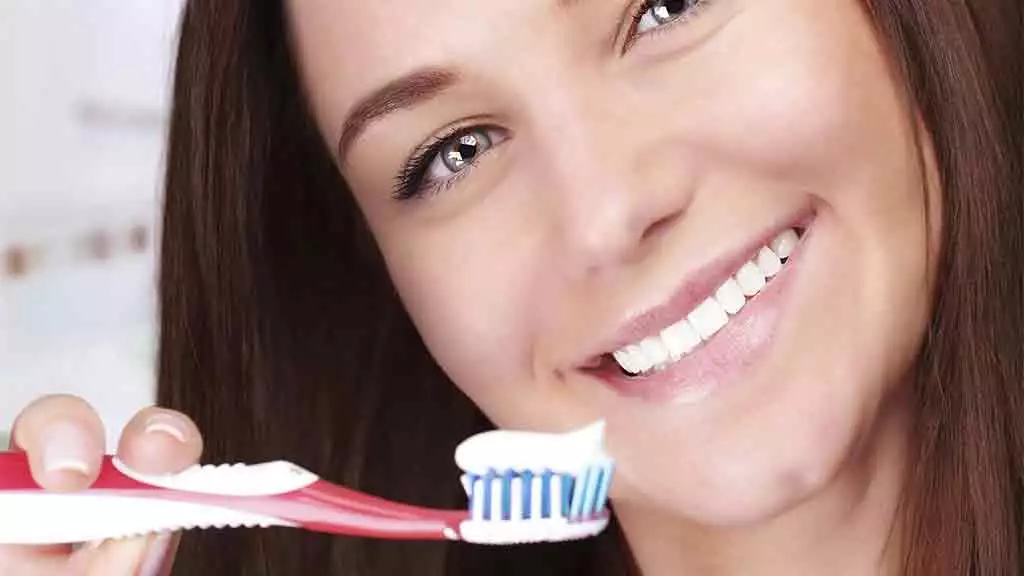 Whitening benefits to consider when you choose toothpaste for a brighter and more confident smile