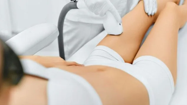 Bikini laser hair removal + post care, 5 types, side effects 2 Types of bikini laser hair removal treatments illustrated with visual comparison.